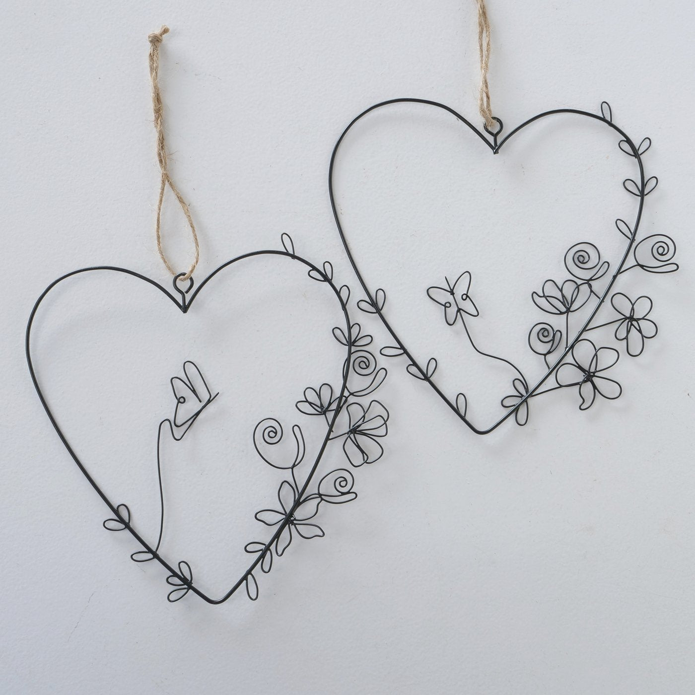 Herz-Dekohänger | Wanddekoration "Ava" aus Draht (B) schwarz, 18 cm mit Juteschnur