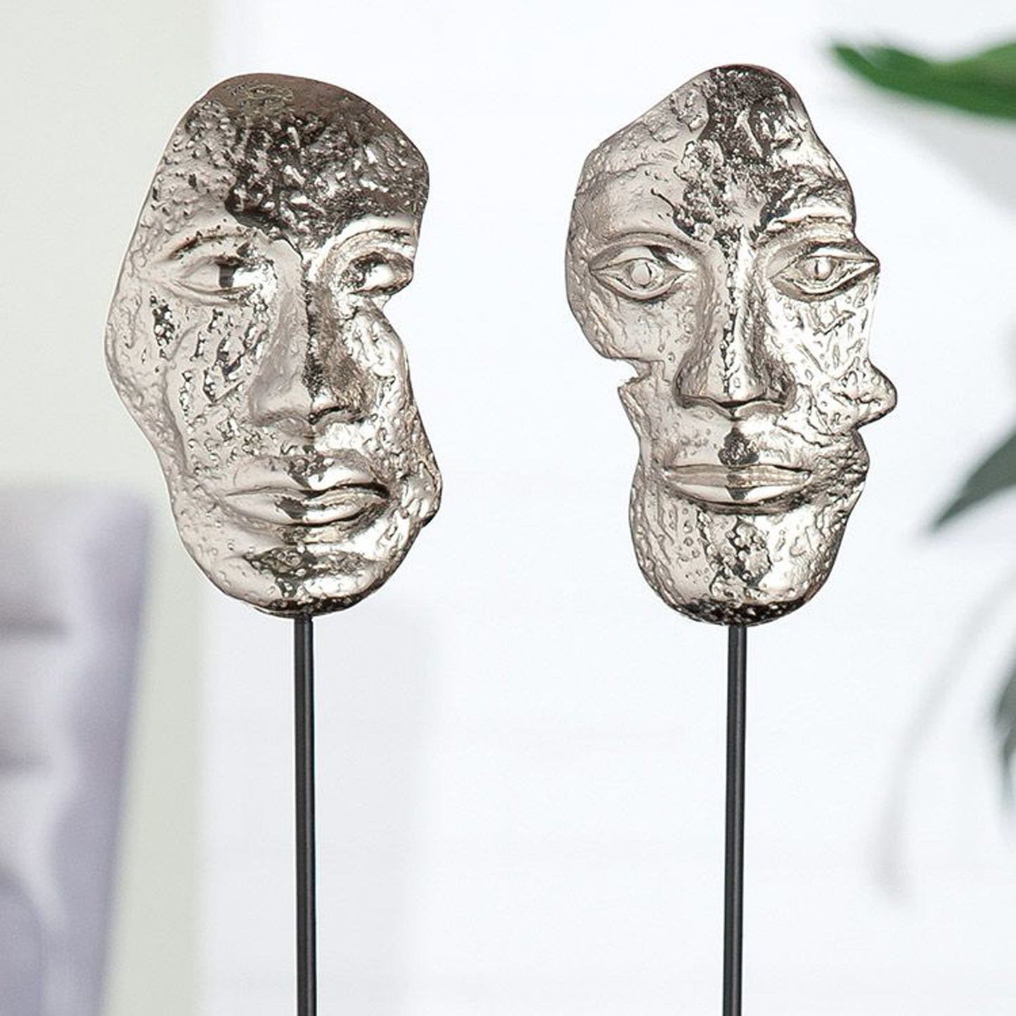 Skulptur "Masken" aus Alu 2er Set - silber- moderne Dekoration 11 x 43,5 cm