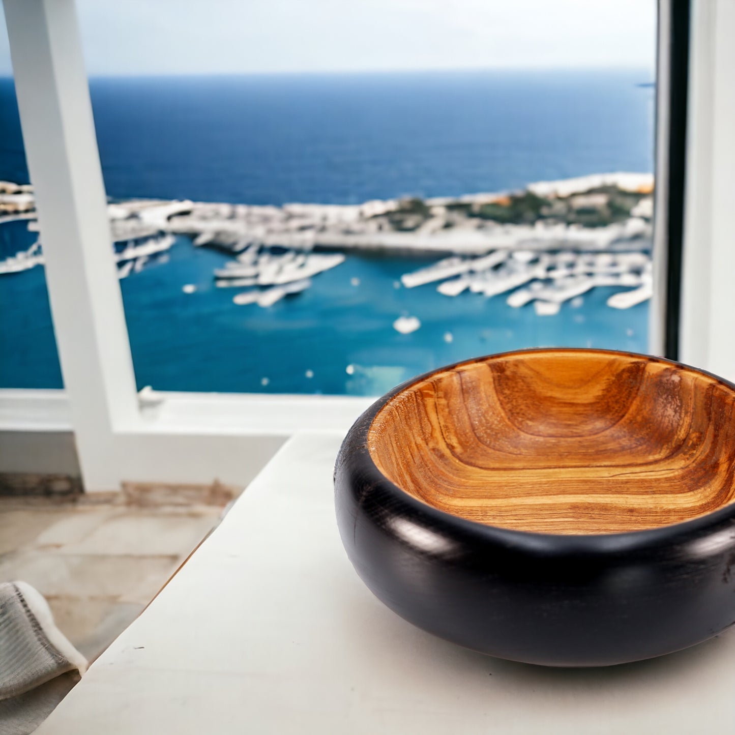 Holzschale mit schwarzem Rand, Handmade in Greece, Unikat - 20 cm