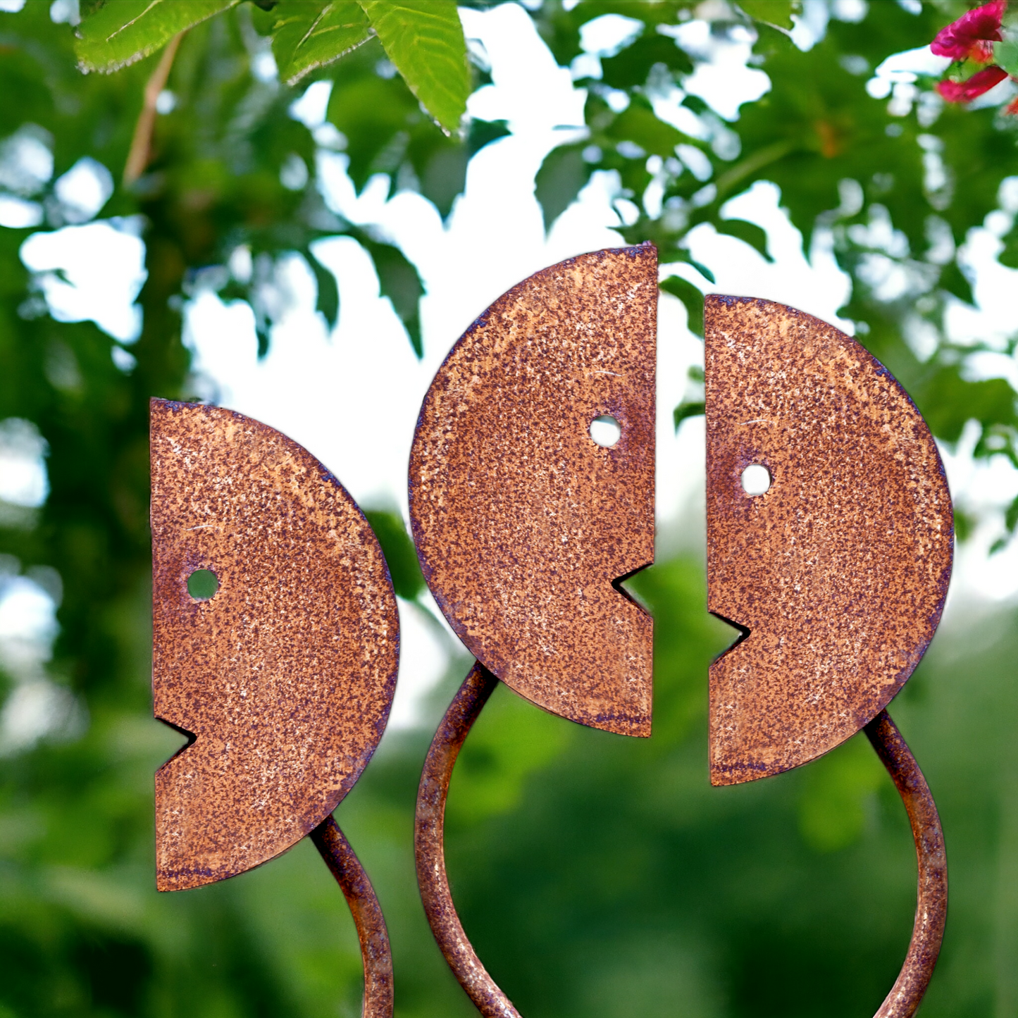 Gartenstecker | Metallkopf "Ira" auf Stab, Edelrost - 115 cm