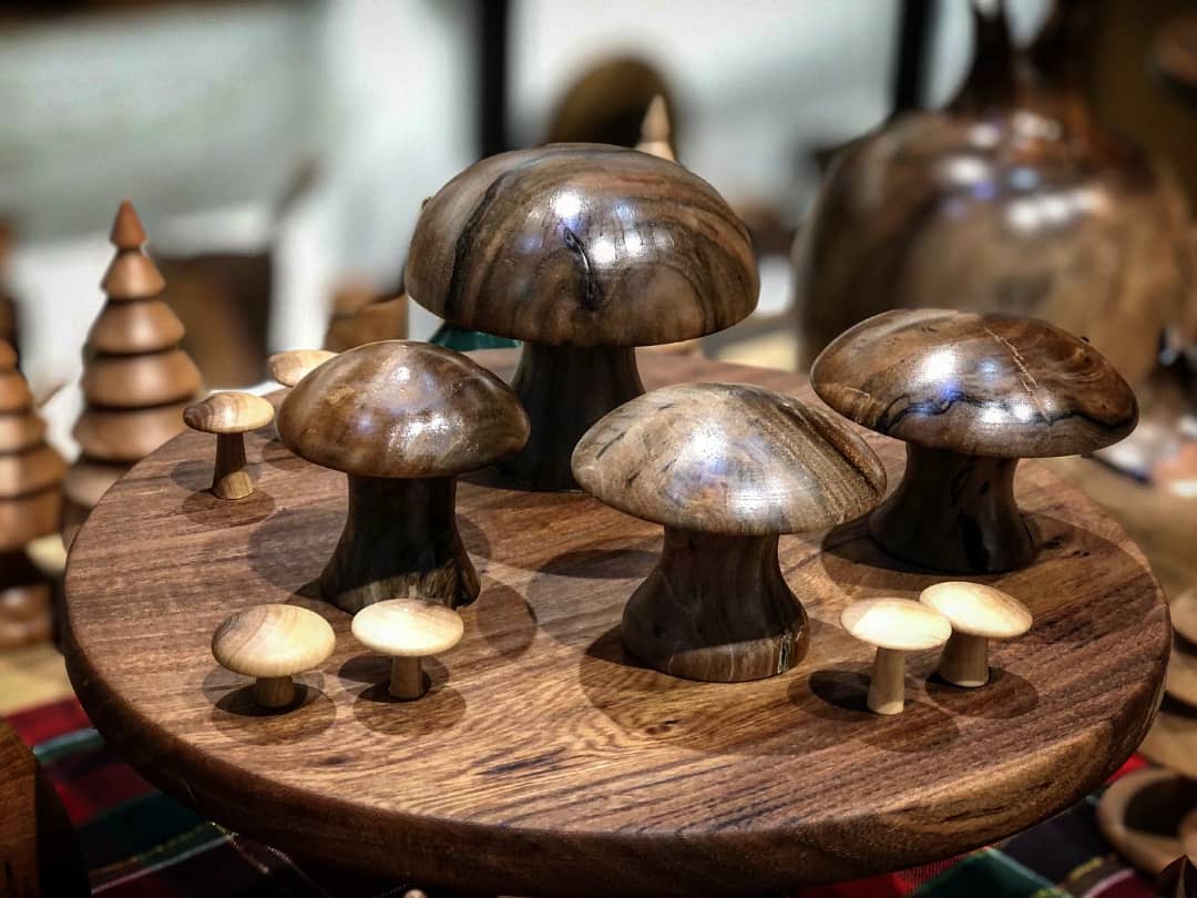 Deko Pilz aus Walnussholz (1 Stück) gross