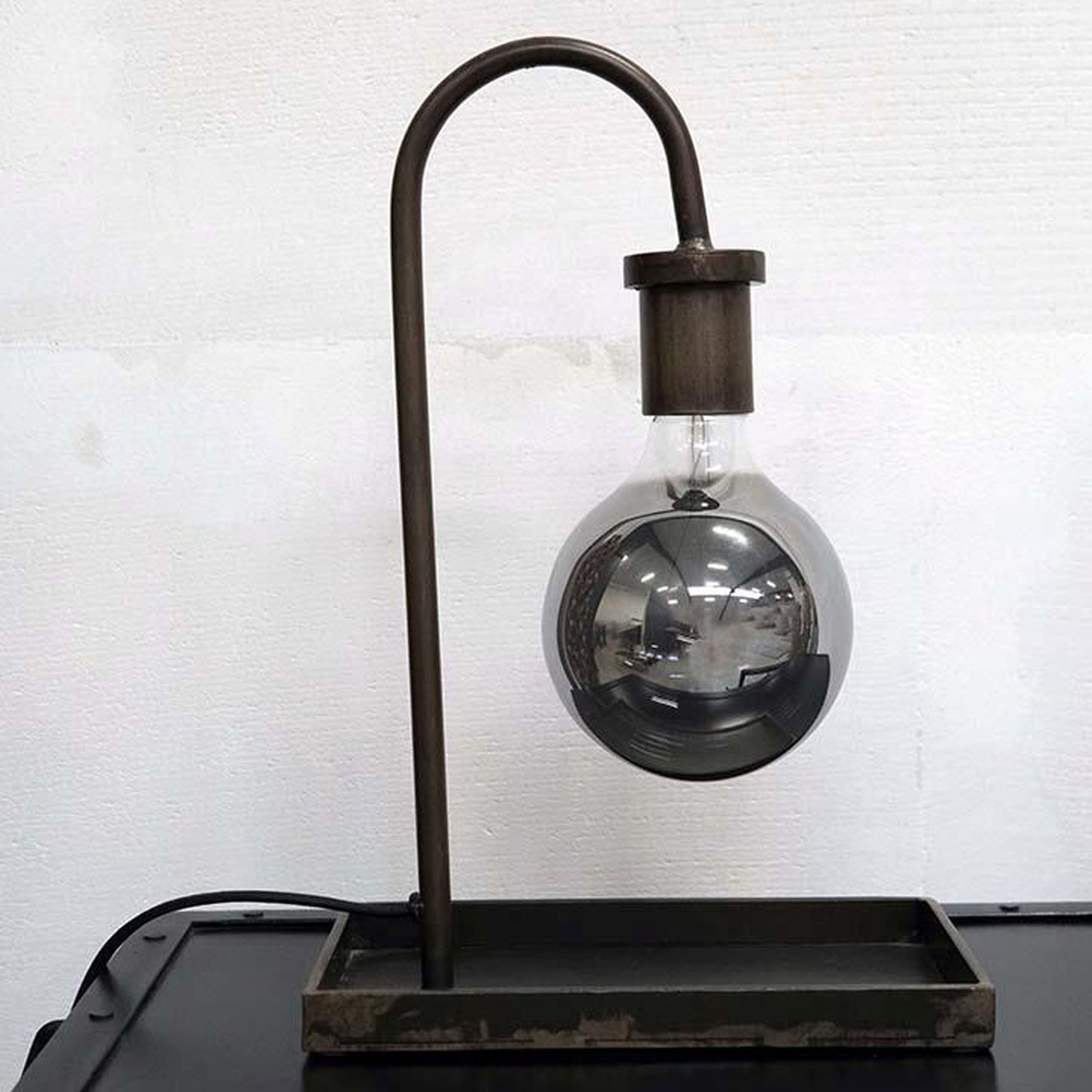 Tischlampe "Ryan" aus Eisen, natur lackiert mit Schalter 35 x 25 cm