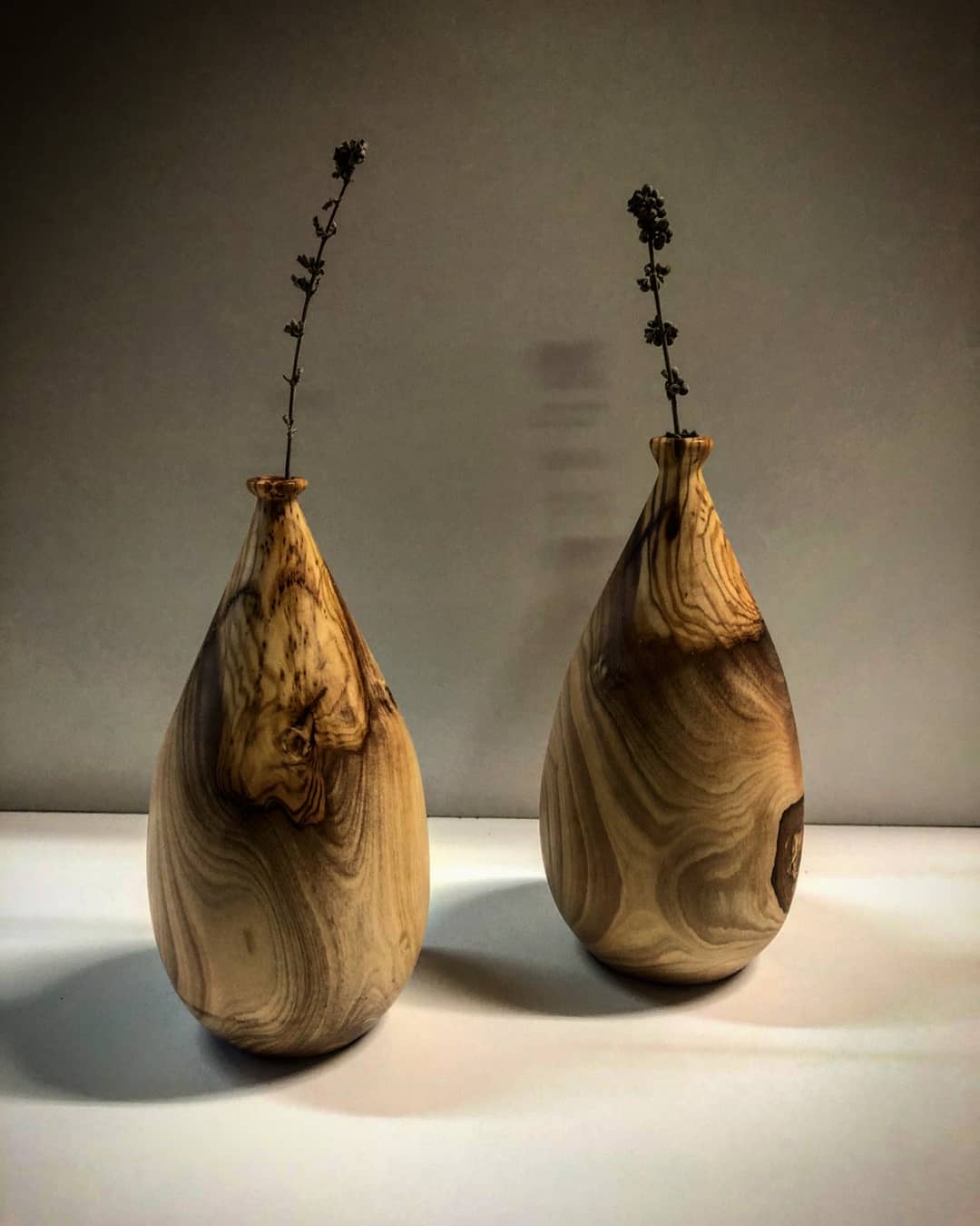Vase "Träne" aus Olivenholz