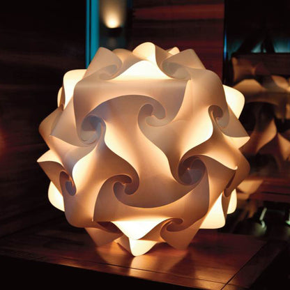 Lampenmanufaktur Oberkirch Design Kugelleuchte aus Papier - mittel 34 cm - blanco - das Original