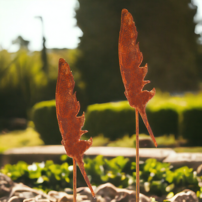 Gartendeko | Stecker aus Metall "Feder" auf Stab - Edelrostoptik - 33 x 100 cm