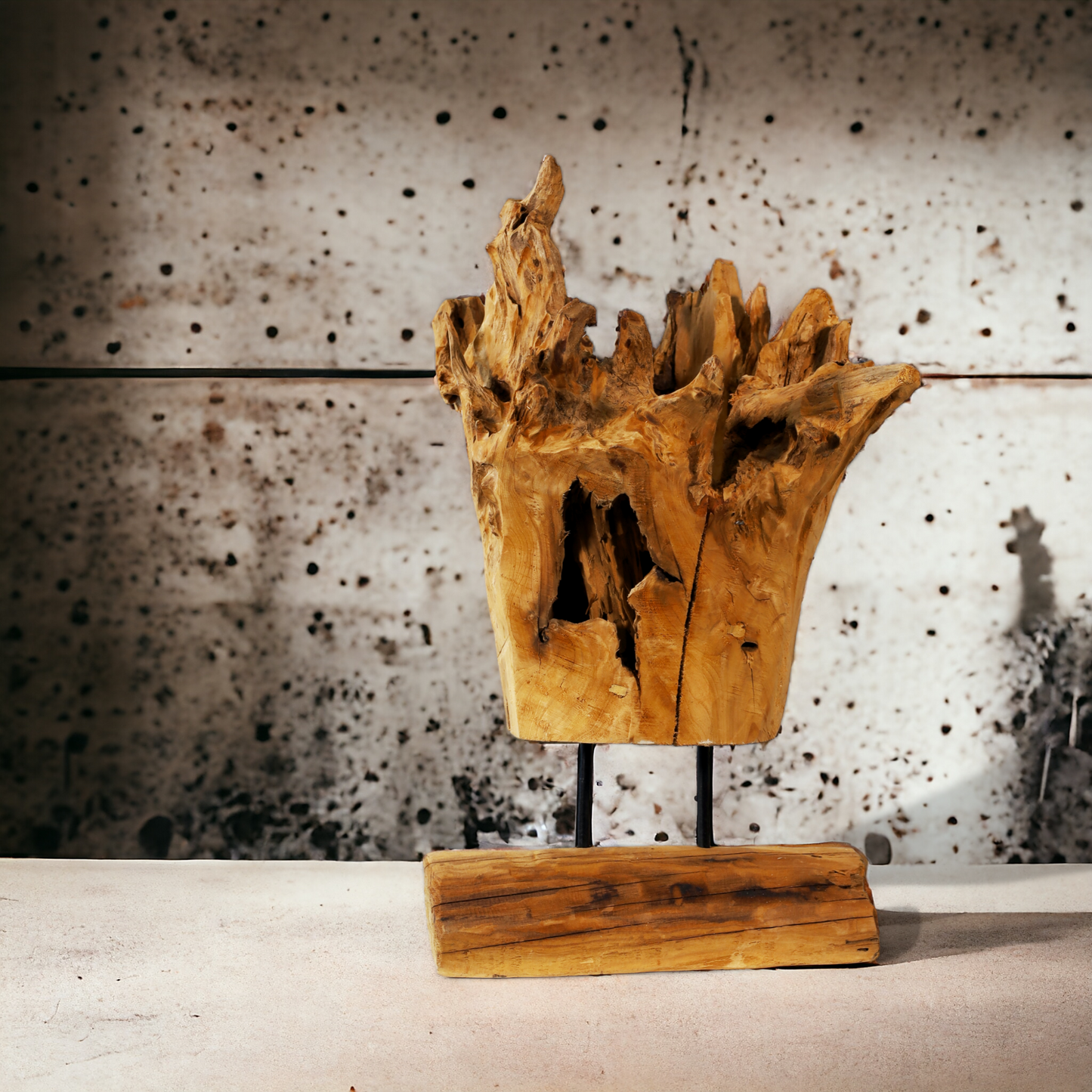 Holzskulptur "BigWood-Fire" (Wurzelholz) auf Ständer ca. 55 cm - Handarbeit - Unikat